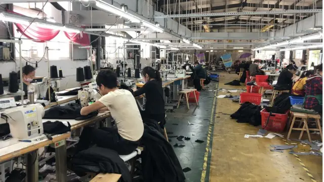 每年除开暑假淡季和过年的十几天假，几乎都在工作。