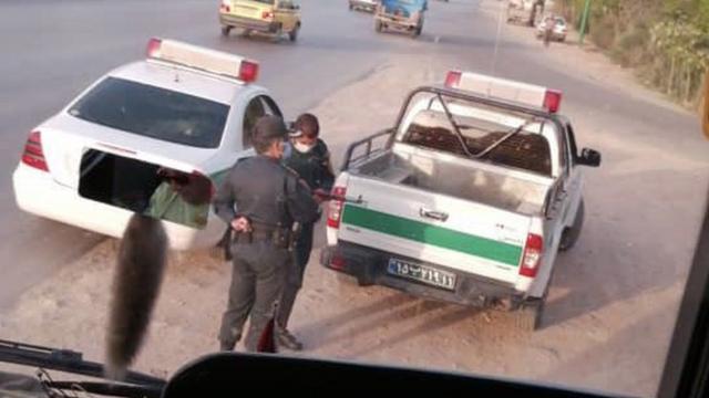 بر اساس گزارش‌ها نیروهای امنیتی بعد از "محاصره اتوبوس" سرنشینان آن را بازداشت کرده‌اند