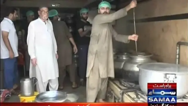 పాకిస్తాన్‌లో పోలింగ్ రోజున బిర్యానీ ఏర్పాట్లు