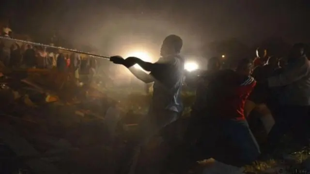 Self-help during disaster