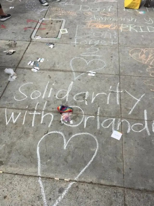 Dibujo de apoyo a Orlando