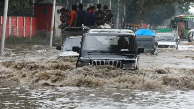 कश्मीर में बाढ़