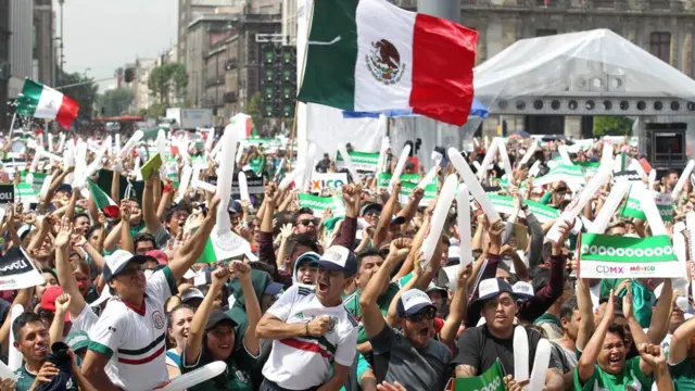 Celebración en México por el triunfo de la selección