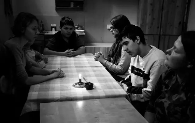 илья в столовой