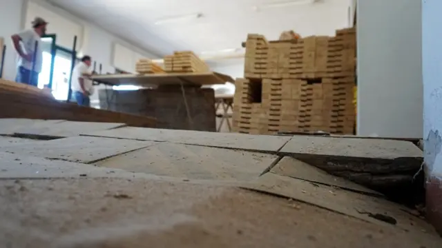 Piso de carpintería en Colazo