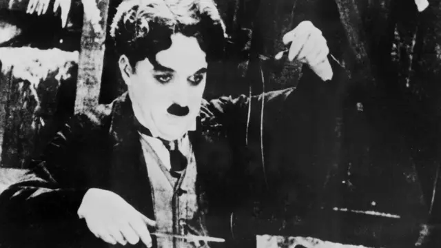 चार्ली चॅप्लिन.