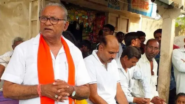 પરસોત્તમ સાબરીયા સાથે ચૂંટણીપ્રચારમાં દિગ્વિજયસિંહ ઝાલા.