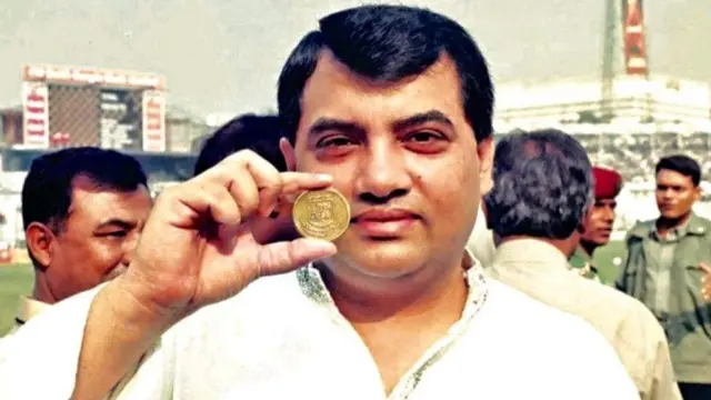 Barcha porno Amai Louis