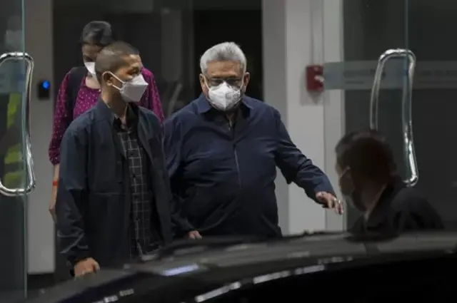 गोटाबय राजपक्ष र उनकी पत्नी थाईल्यान्डमा