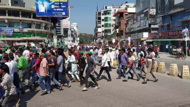 খুলনায় মিছিল সমাবেশ।