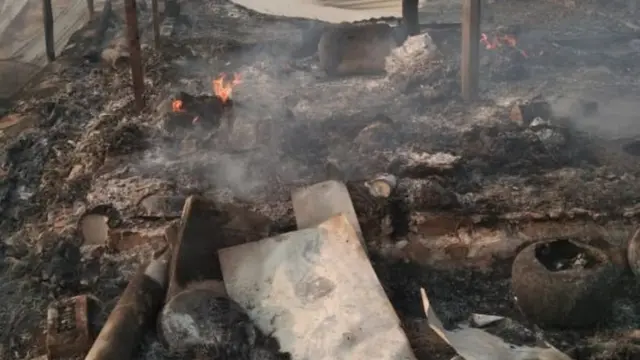 সন্ধ্যার দিকে আগুন নিয়ন্ত্রণে আনা সম্ভব হয়।