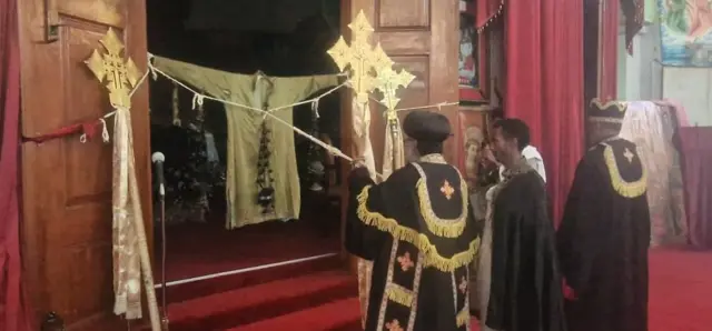 ስነ ስርዓት ስግደት(ዓርቢ ስቕለት) ኣብ ርእሰ ኣድባራት ወገዳማት ኣኽሱም ፅዮን