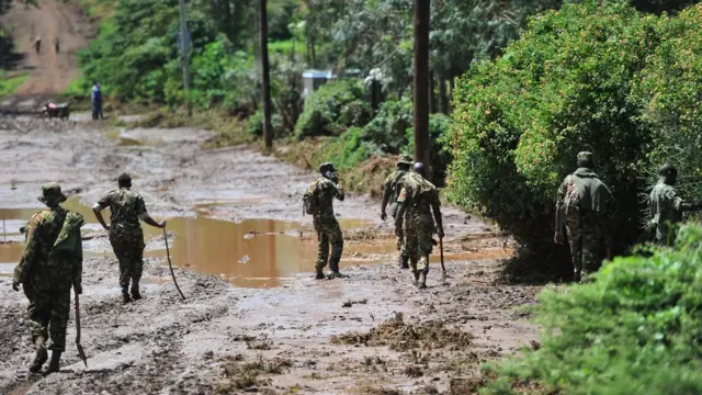 Abajejwe umutekano ba Kenya bariko barafasha kurondera abo bakiri bazima
