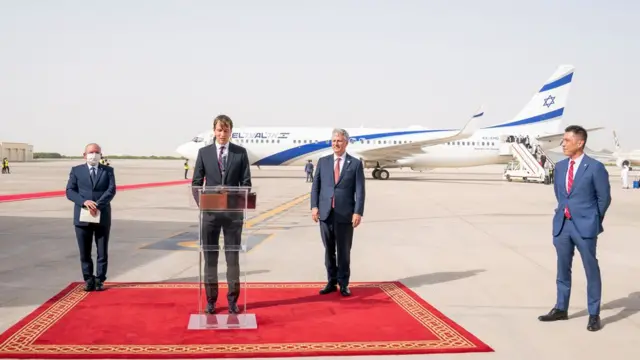 كوشنر وصل في رحلة تاريخية من تل أبيب إلى أبو ظبي.