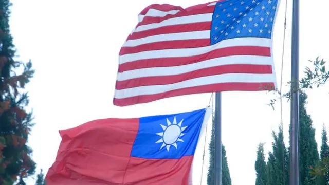 蔡英文過境美國休斯敦，下榻飯店外可見到中華民國國旗飄揚。