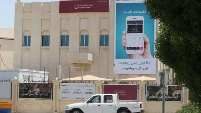 قطر د سعودي او اماراتو هغه تورونه در کړي چې ګني د خیرات ټولولو له لارې ترهګر تمویلوي