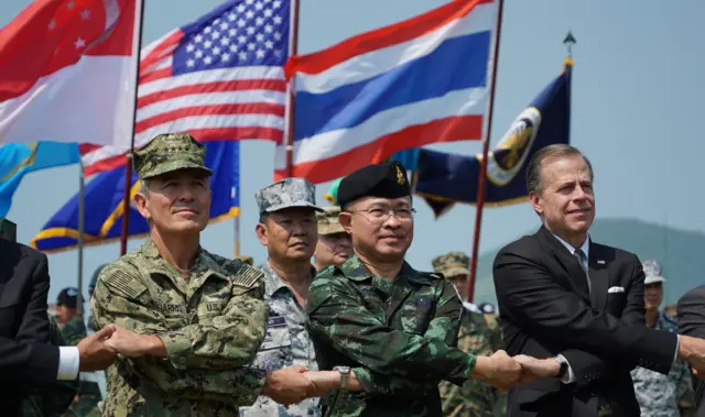 พิธีเปิดคอบร้าโกลด์