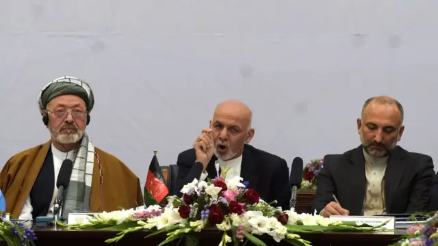 غني: له هر چا سره سوله غواړو، خو دا په دې مانا نه ده چې افغانان کمزوري یا تر فشار لاندې دي.