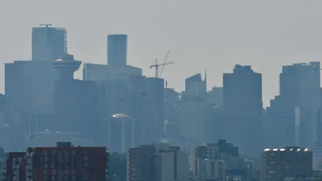 منظر لمدينة فانكوفر وسط موجة الحر اللاهف.