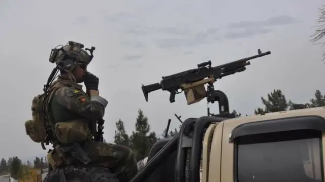 وزارت دفاع افغانستان نیز اعلام کرده که حمله طالبان به ولسوالی علی شینگ لغمان را دفع کرده است