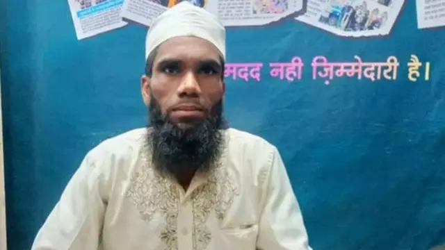 મહબૂબે પાંચમી ફેબ્રુઆરીએ સ્વયંને જોખમમાં મૂકીને રેલવે ટ્રૅક પર ફસાઈ ગયેલી એક છોકરીનો જીવ બચાવ્યો છે.