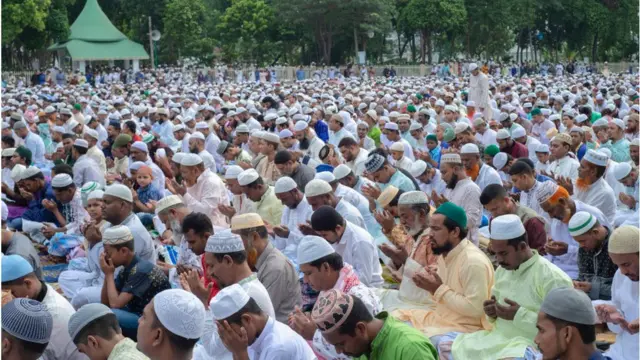 ঈদের জামাত