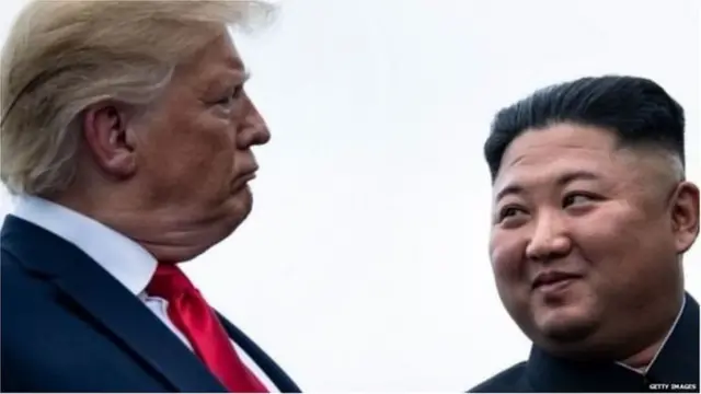 डोनाल्ड ट्र्म्प आणि किम जोंग उन