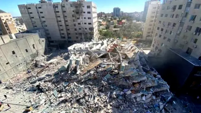 Dushdagi qizlarning kokrak videolari Rus tilida jinsiy aloqa - bu insest.