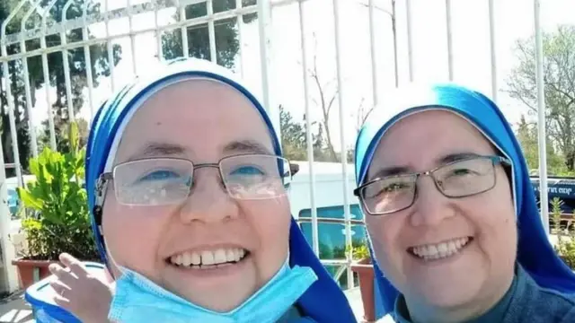 The sisters María del Perpetuo Socorro (left) and María del Pilar Llerena Vargas