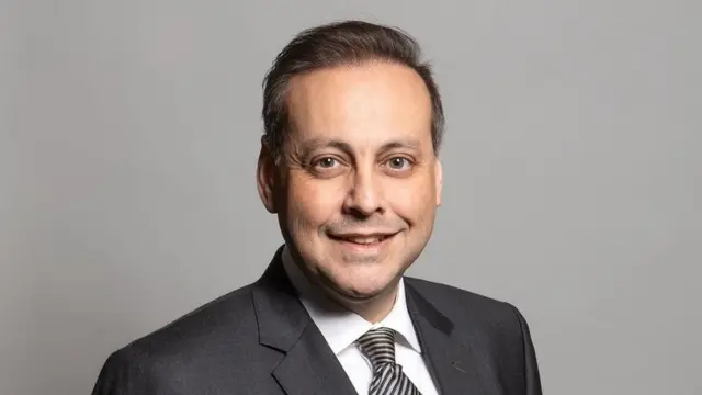 議員伊姆蘭·艾哈邁德·汗(Imran Ahmad Khan)