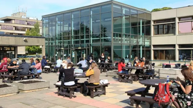 Mahadum na mba ofesi