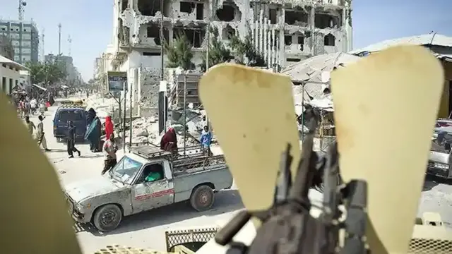 Soomaaliya ayaa burbur iyo dagaal sokeeye gashay kaddib markii dalka laga saaray Maxamad Siyaad Barre