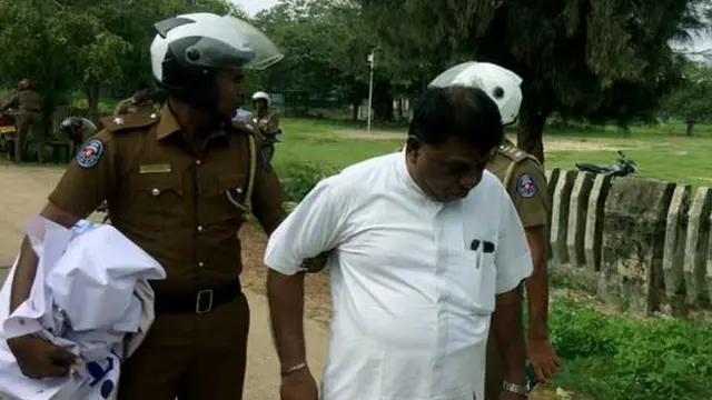 பிரபாகரனின் பிறந்த நாள் கொண்டாட்டம்: சிவாஜிலிங்கம் உள்ளிட்ட இருவர் மீது வழக்குப்பதிவு