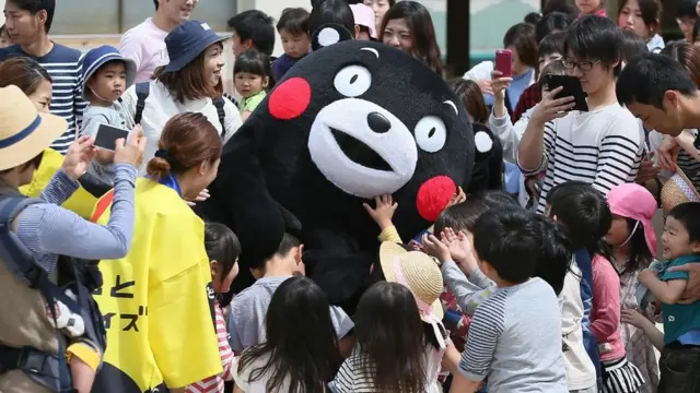 Ведмедик Кумамон став талісманом японців