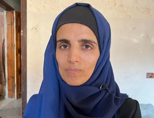 هالة، والدة ليان