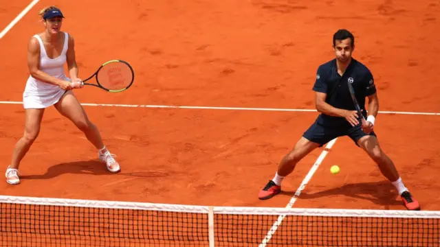 Tennis ni umwe mu mikino mike ishobora guhuza abagabo n'abagore