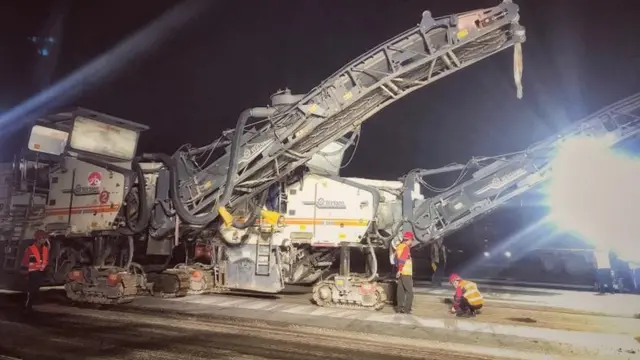 रातभर काम