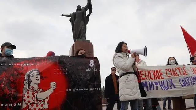 аялдар маршы
