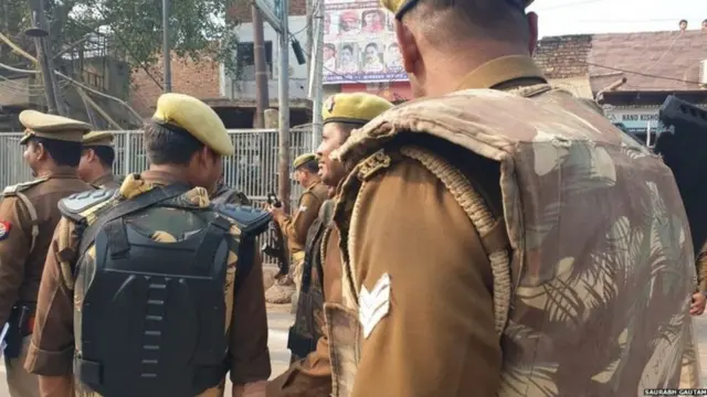 મથુરાની સાથોસાથ અયોધ્યમાં બાબરી વિધ્વંસની વરસી પર સુરક્ષા વધારાઈ છે