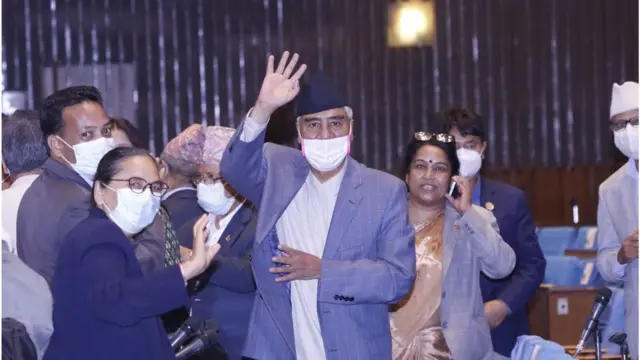 देउवाले प्रस्तुत गरेको विश्वासको मतको पक्षमा एमालेका २२ जना सांसदले मत दिएका थिए भने नेपाल पक्षका ११ जना सांसदहरू उक्त मतदानमा अनुपस्थित भए