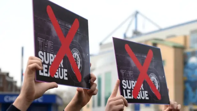 Chelsea fans protest against the European Super League