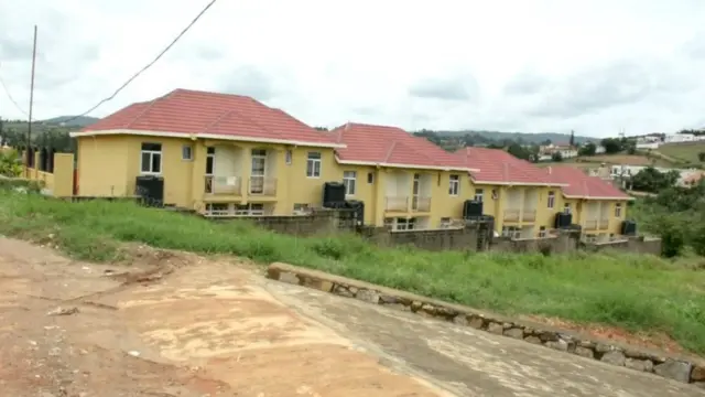 Abaturage bavuga ko hari abaturanyi babo ndetse bo ngo bari mu gishanga badakorwaho