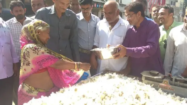 લલિત વસોયા એક કાર્યક્રમ દરમિયાન