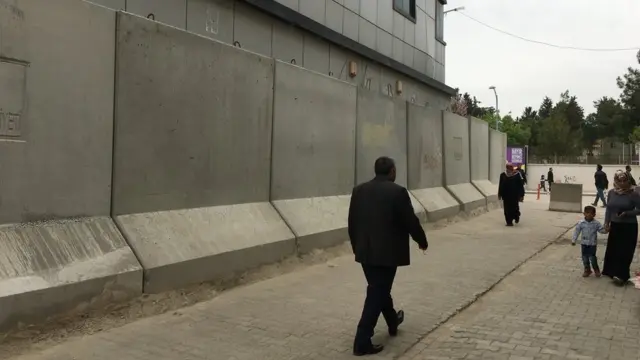 Boşaltılan dükkanlar