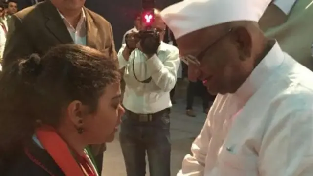 ஐ.ஏ.எஸ் அதிகாரியான பார்வையற்ற பெண்