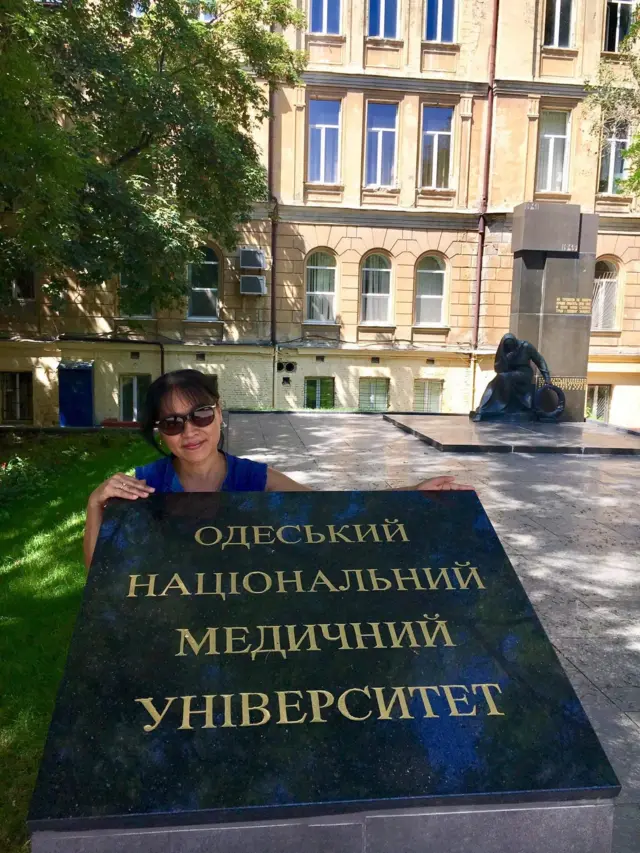 Trở lại trường Y Odessa năm 2018