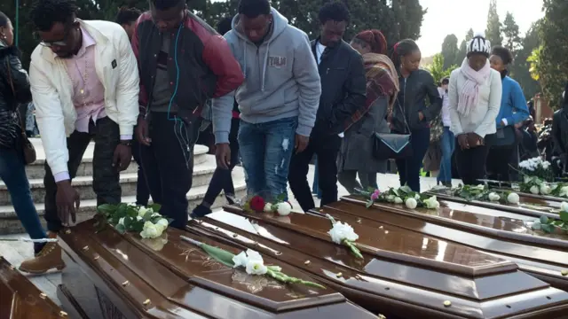 People dey pay respect to di girls