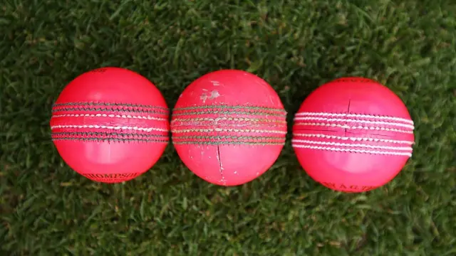 પિંક બૉલ