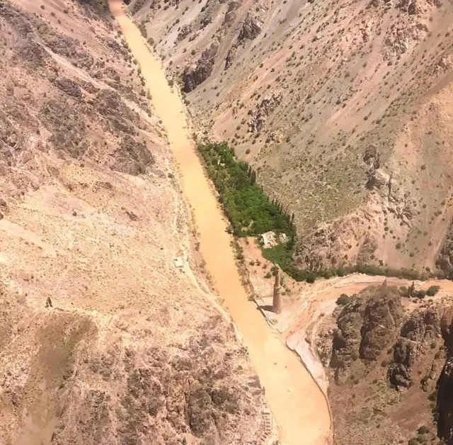 د افغانستان د اقتصاد وزیر د دغه عکس په خپرولو سره ویلي، د دغه څلي د ژغورلو لپاره کار دوام لري