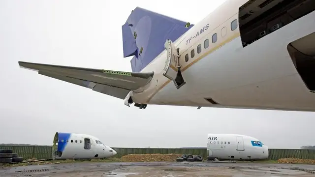Aeronaves sacadas de circulación en el "cementerio de aviones"
